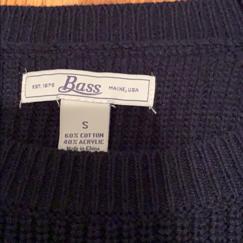 sweater - Picture 2 of 2